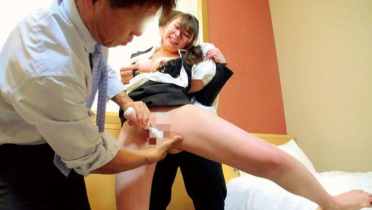 あぐぅイクぅぅ！ナンパされた上場企業のガチ秘書に屈辱の性接待調教