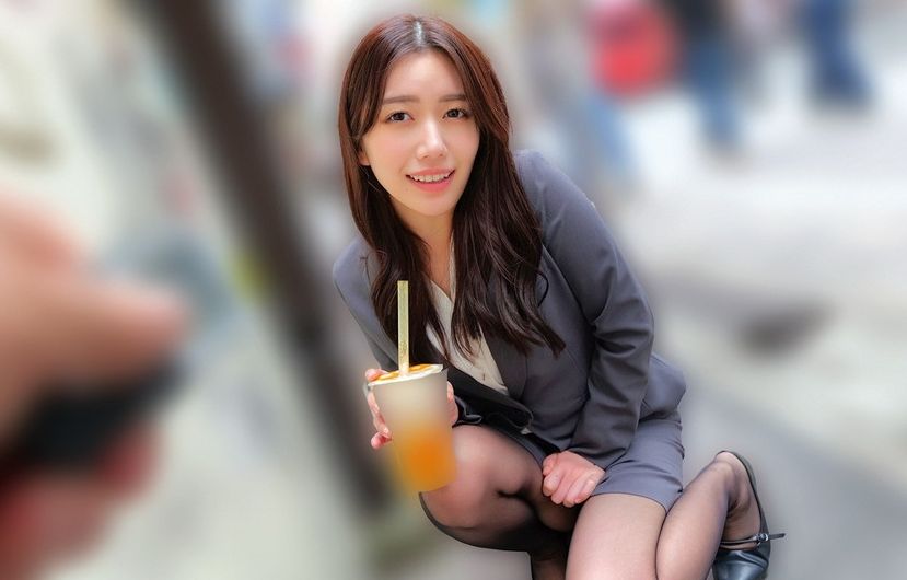 あぁもう立てないぃ!黒パンストのOLさんがリモバイ散歩で羞恥イキ