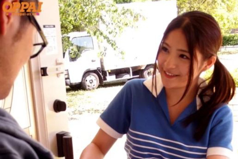 大きなおっぱいお届けしま~~~す♡めぐり、巨乳中出し宅配お姉さん